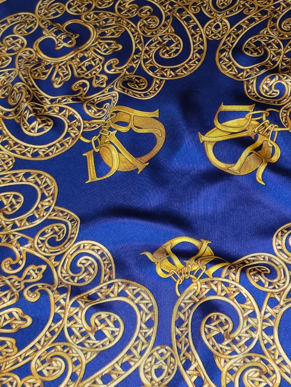 DIOR SCARF - Picture 5 of 16